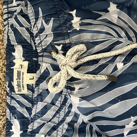Endless Summer Men’s Printed Swim Trunks with Stretch, 5.5" Inseam - 4th of July - Picture 5 of 6